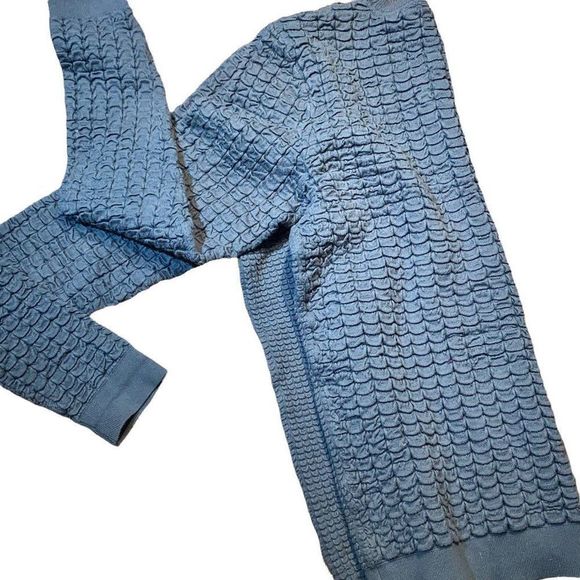 H&M embossed sweater - Picture 3 of 3